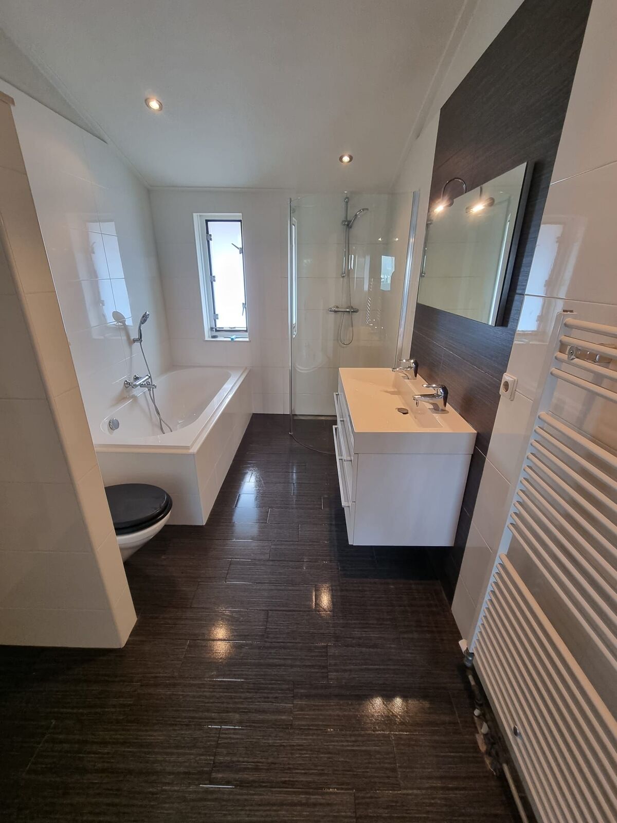 Opgeleverde badkamer na schoonmaak