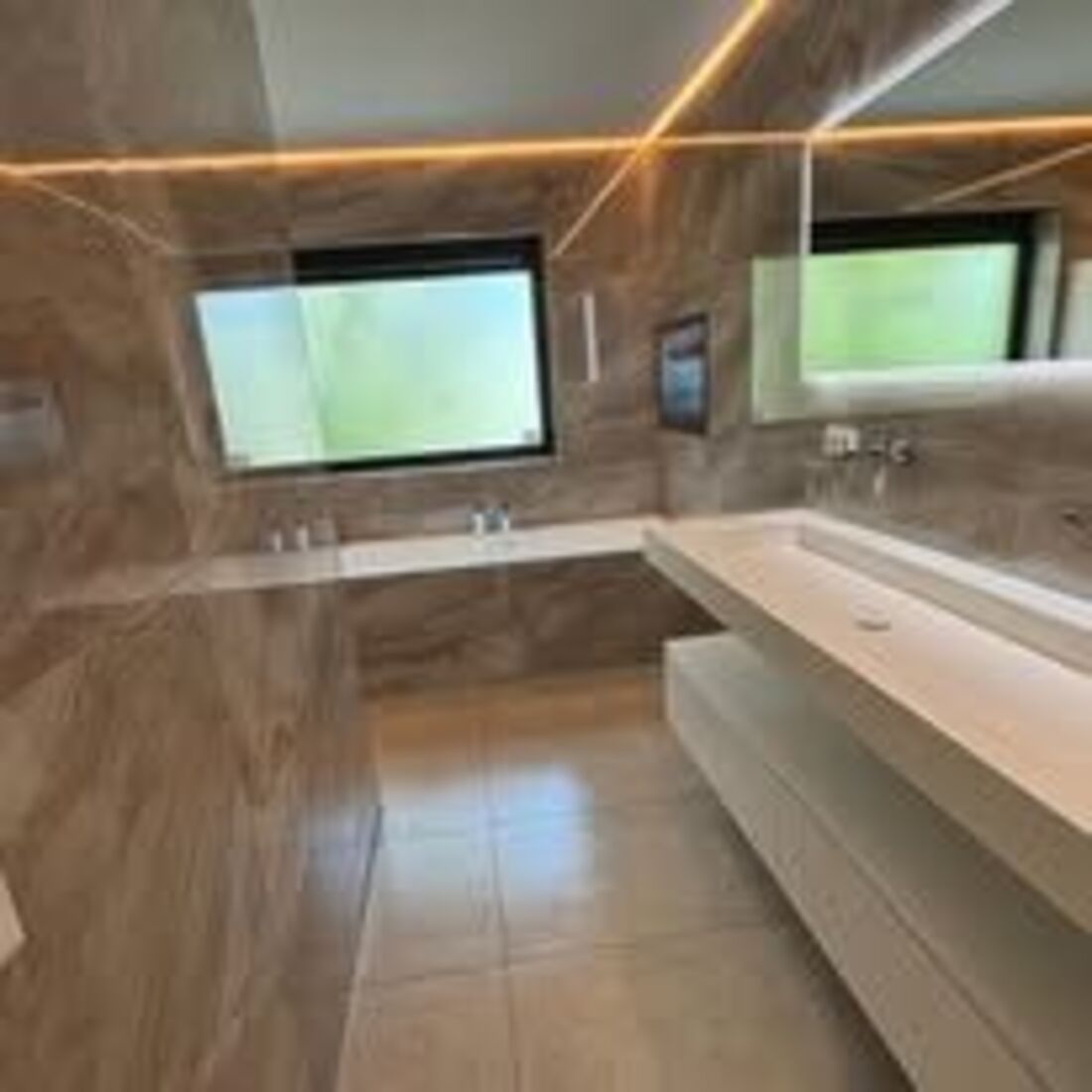 Luxe badkamer na bouwschoonmaak